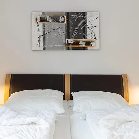 Schuetzenstr 17 Whg 8 公寓